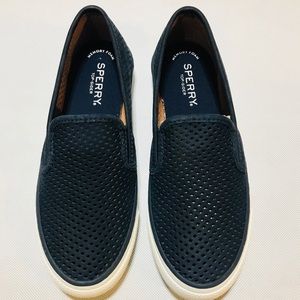 Sperry Seaside Perforated Sneaker